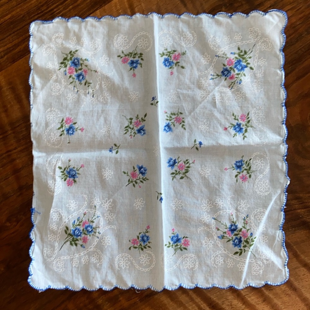 Vintage Look Handkerchief Hanky Paisley Floral Scalloped Edges 11” Pocket Square